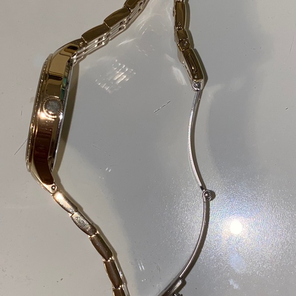 Fossil gold watch - Picture 2 of 5